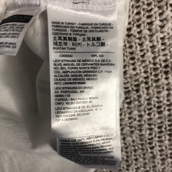 NWT Levi’s San Francisco T-Shirt! (XS) - Picture 8 of 9